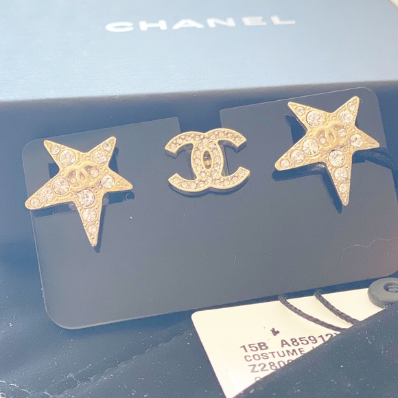 CHANEL Ear Bud charms. Brand new - Picture 4 of 5